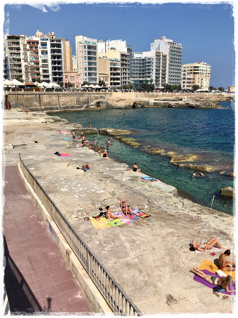 Городские пляжи Мальты