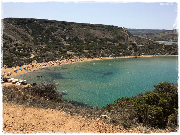 Мальта, пляж Golden bay - открытка или реальность?