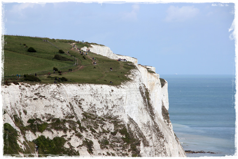 Куда съездить из Лондона: White Cliffs of Dover - скалистые берега, откуда Франция видна