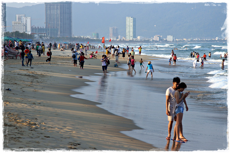 Пляжи Дананга - бескрайние и безлюдные